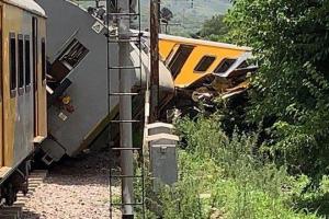В столице ЮАР столкнулись два поезда: погибло 4 человека, более 600 пострадавших
