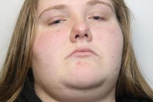 В Британии суд вынес приговор 18-летней девушке-педофилу