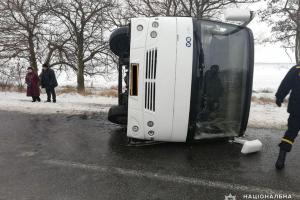 В Николаевской области перевернулся рейсовый автобус с пассажирами