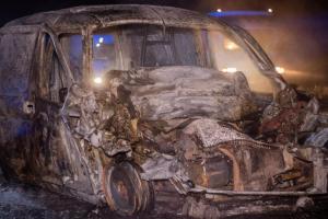 Смертельная авария под Днепром: при столкновении грузовика и Renault заживо сгорел водитель