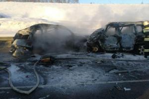 В России в жутком ДТП погибло 8 человек: люди сгорели в покореженных авто