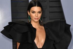 Супермодель Кендалл Дженнер полностью обнажилась для фотосессии в журнале Vogue