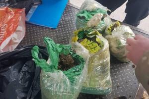 Украинец через КПВВ "Станица Луганская" пытался провезти в Луганск 5 кг наркотического вещества