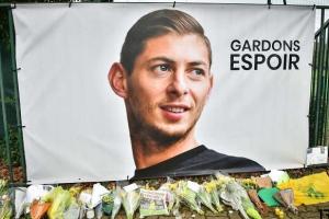 Авиакатастрофа над Ла-Маншем: Из обломков самолета, на котором летел Эмилиано Сала, извлекли тело