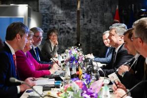 В Мюнхене Порошенко и Меркель провели встречу: главные темы переговоров