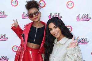 Начинающая модель: Дочь Ким Кардашьян стала героиней нового выпуска модного журнала WWD