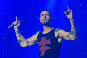 Фронтмен группы Brutto Сергей Михалок принимает поздравления с рождением сына