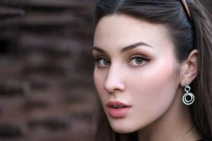 Короткая стрижка и выбритые виски: MARUV изменилась до неузнаваемости​​​​​​​