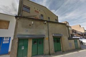 Стрельба в одной из мечетей Лондона: полиция ведет розыск стрелка