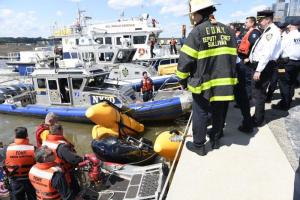 Авиакатастрофа в Нью-Йорке: вертолет рухнул в реку Гудзон