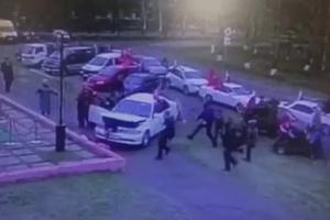 Кровавый праздник: В России участник автопробега к 9 мая влетел в толпу людей