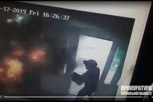 Взрыв в Старобельске: клиент "ПриватБанка" погиб, пытаясь бросить гранату в наряд полиции