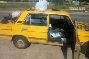 В Рубежном патрульные поймали водителя "под наркотой" с оружием в салоне авто