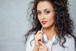 Украинская певица стала женой французского панка: неожиданные свадебные фото