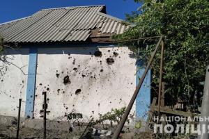 Боевики обстреляли жилые кварталы прифронтовой Авдеевки: повреждены дома