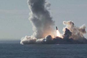 Россия провела запуск баллистических ракет "Синева" и "Булава"