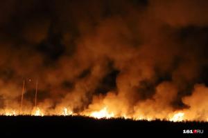 Под российским Ростовом вспыхнул масштабный пожар