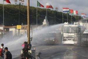Протесты во Франции: во время столкновений полиция задержала 68 противников G7