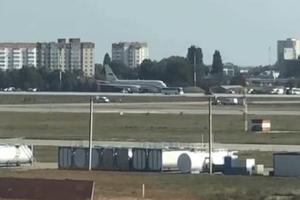 В аэропорту "Борисполь" приземлился российский спецборт "Ту-204-300"