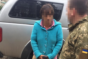 Притворялась волонтером: В Луганской области СБУ задержала шпионку боевиков