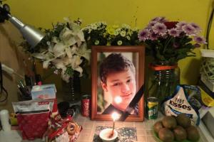 В Китае мальчик-украинец не вытерпел издевательств учителя и выбросился из окна 13-го этажа