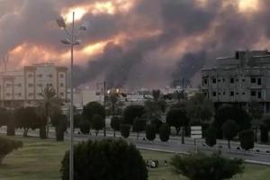 Теракт в Саудовской Аравии: горят два крупнейших в мире НПЗ