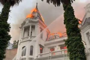 Протесты в Чили: В Сантьяго разграбили и подожгли университет