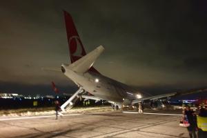 ЧП в аэропорту "Одесса": Boeing авиакомпании Turkish Airlines совершил аварийную посадку