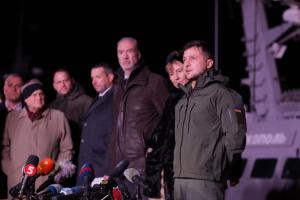 Зеленский в Очакове встретил и осмотрел военные корабли, которые Россия вернула после захвата