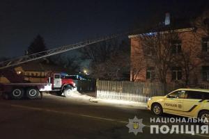 Под Киевом мужчина пытался совершить самоубийство со своей 4-летней дочерью