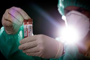 Коронавирус не отступает: В Украине за сутки выявлено 856 новых случаев COVID-19