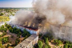 У Новій Каховці затримано п'яного винуватця масштабної пожежі в житловій багатоповерхівці