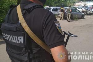 В Полтаве вооруженный гранатой угонщик взял в заложники полковника полиции