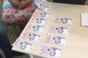 Вымогала взятку за подтверждение диагноза: На Луганщине на взятке погорела врач детской больницы