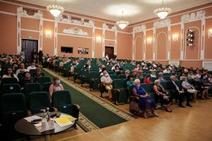 На Луганщине вручили награды педагогам: среди награжденных учителя из Лисичанска, Северодонецка и Рубежного