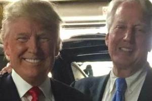 В США умер младший брат президента Дональда Трампа