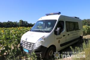 Під Черніговом на відпочинку батько зарізав свого 8-річного сина