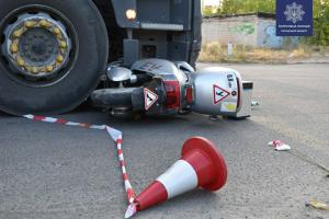 ДТП у Сєвєродонецьку: розбито кілька авто, постраждала жінка-водій мопеда