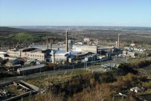 Кто виноват в вымирании города?: В Лисичанске продолжают пилить на металлолом стекольный завод "Пролетарий"