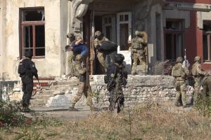 Сирени, постріли та вибухи: у Лисичанську знешкодили "терористів" , які намагалися вчинити кілька диверсій