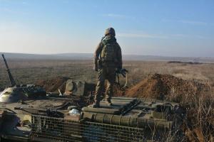 На Донбассе ранен украинский воин, оккупанты 4 раза нарушили "режим тишины"