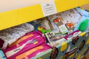 Президент подписал закон о возобновлении выдачи "пакетов малыша" для новорожденных