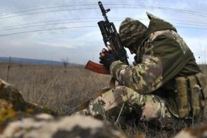 На Донбассе ранен украинский боец, противник 6 раз нарушил "режим тишины"