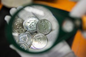 В Україні вводиться в обіг нова 2-гривнева монета