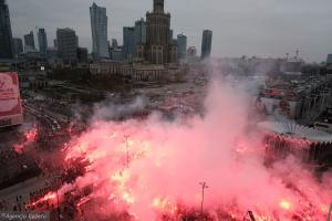 Марш Незалежності у Польщі закінчився сутичками націоналістів з силовиками