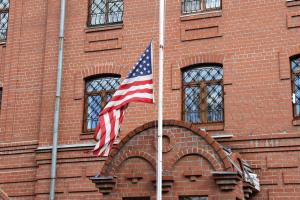 В России закроют два консульства США