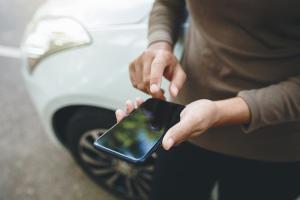 Мобильное приложение МВД "Штрафы ПДД" теперь доступно для iOS: полезная информация для водителей