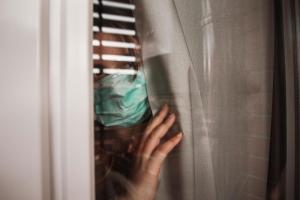В Україні за самоізоляцію дають соцдопомогу: хто та на які виплати може розраховувати