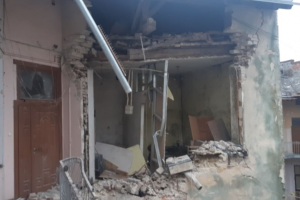 Во Львове взрывом разрушена часть жилого дома: пострадали 2 человека