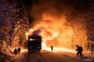 У Чехії горів пасажирський поїзд: вигорів майже весь потяг